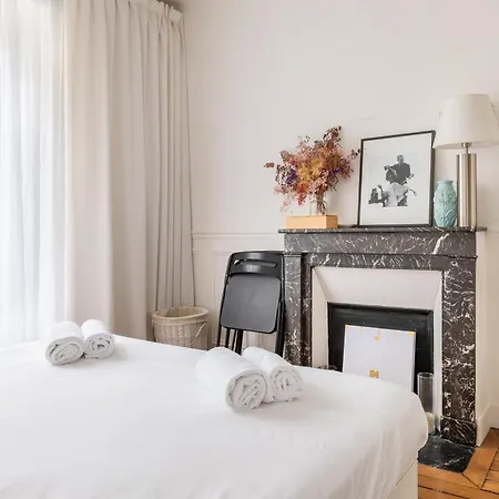 Apartman Bright And Comfortable Parisian *