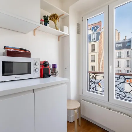 Apartman Bright And Comfortable Parisian *